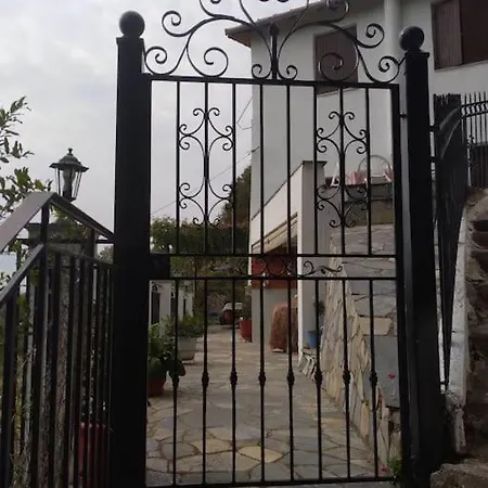 Athena's בית נופש Stagiates